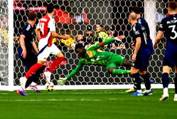 Arsenal edge Man United 2-1 as Celtic rip apart Chelsea in pre-season friendlies