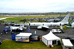 Aviation trade show opens as firms face production woes