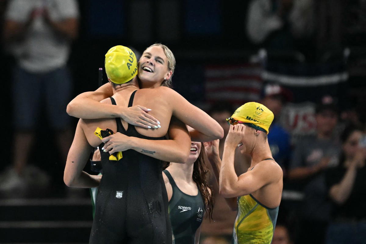 Australia win women’s 4x100m swimming freestyle relay gold