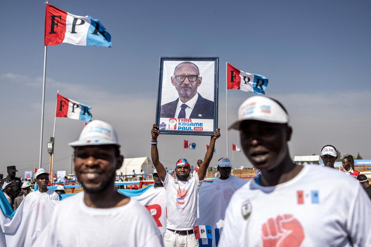 Rwanda votes as Kagame set to extend rule