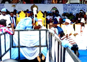 Large crowd awaits Makinde as Olubadan designate enters seclusion room