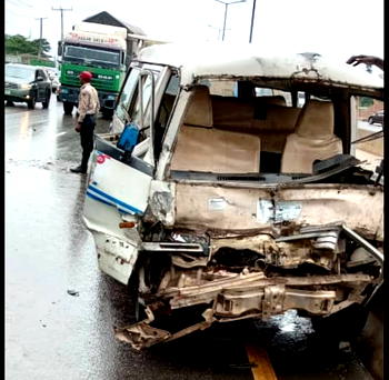 18 passengers survive Otedola Bridge multiple crash