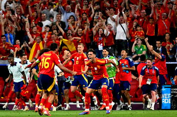 Spain coach De la Fuente calls on players to make history in Euros final