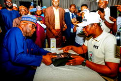 Gov Abdulrazaq flags off residents’ registration exercise
