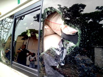 3 injured as hoodlums attack palliative-ladened bus in Cross River