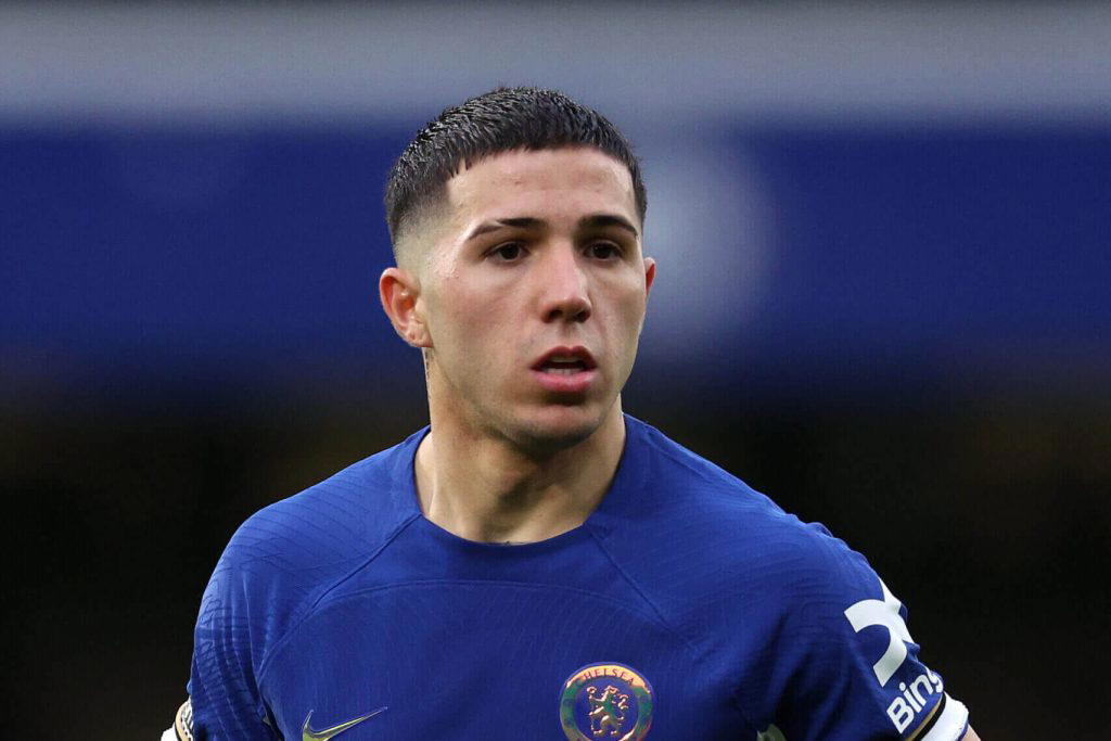 Chelsea manager Enzo Maresca has defended Enzo Fernandez following his involvement in singing offensive chants about French players.