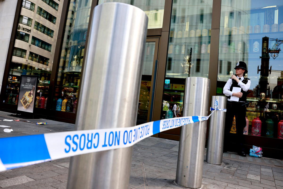 Police arrest man after 11-year-old girl stabbed in London