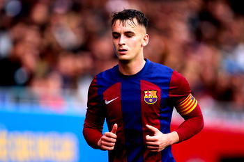 Barcelona midfielder Casado out for two months with knee injury