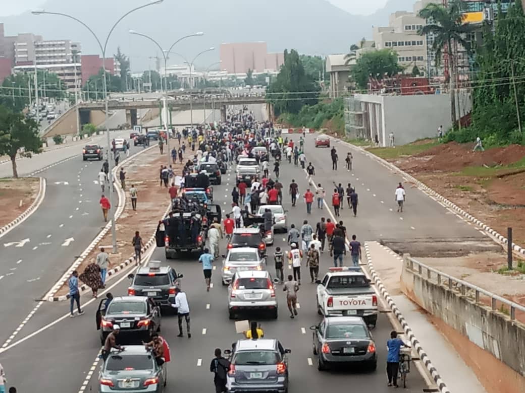 Protest in Nigeria: Protesters shut down Abuja's Central Business District  - Vanguard News