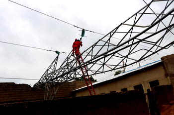 Blackout in Jigawa, Yobe as trailer destroys TCN tower
