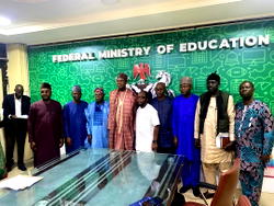 Education Minister, CONUA Executives meet