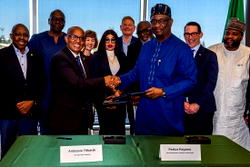 FG signs MoU with Boeing to boost aviation sector