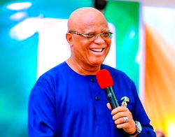Akwa Ibom First Lady: I am not about to marry a new wife — Gov Eno