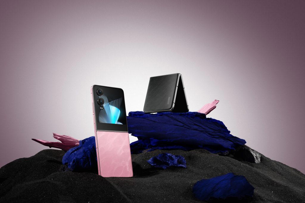 Get-In-Now-Infinix-Unveils-Its-First-Ever-Flippable-Smartphone-the-ZERO-Flip-2-scaled.jpg
