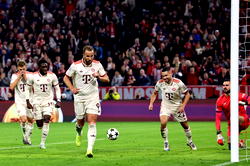Champions League: Kane scores four as Bayern put nine past Zagreb