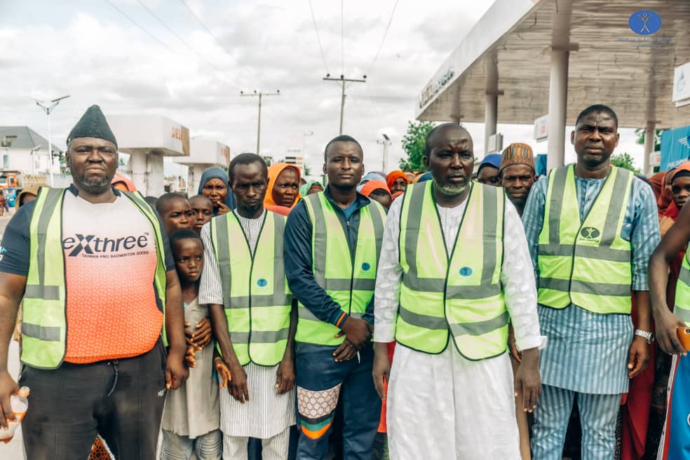 Humanity First feeds over 1,000 displaced flood victims