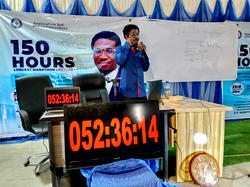 Guinness World Records: Nigerian lecturer, Nsikak Akpan begins 150-hour marathon lecture