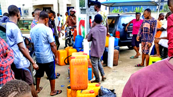 Petrol Shortage: Consumers to pay more for petrol as forex drops to N1,621/$
