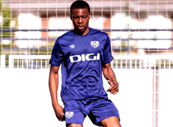 Rising left back, Barry Ogbolu invited for Canadian elite division youth game