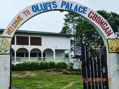 TITI GBONGAN: Its mobile philosophers and allures
