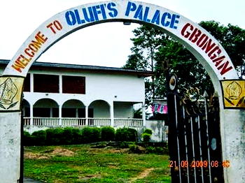 TITI GBONGAN: Its mobile philosophers and allures