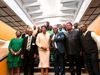 OAU Accounting class of 2000 revitalizes dept with 50 computers and E-Library overhaul