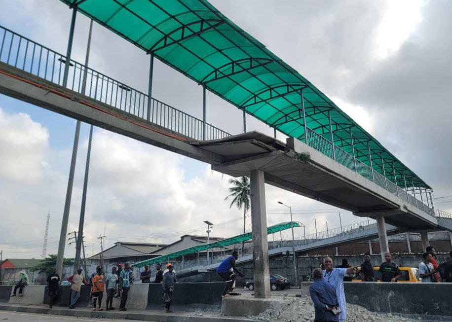 Pedestrian bridge collapses in Lagos