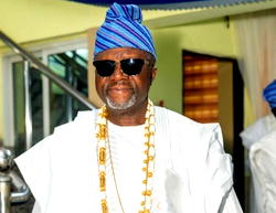 Association of friends holds Presidential Night, inducts news members