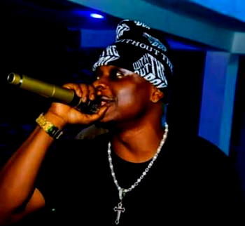 Holiday Rave draws huge crowds with star studded performances in Alimosho