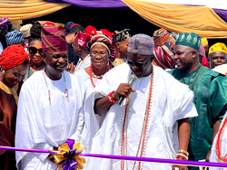 Ooni, inaugurates 10 township road in Ile-Ife built by ex senator