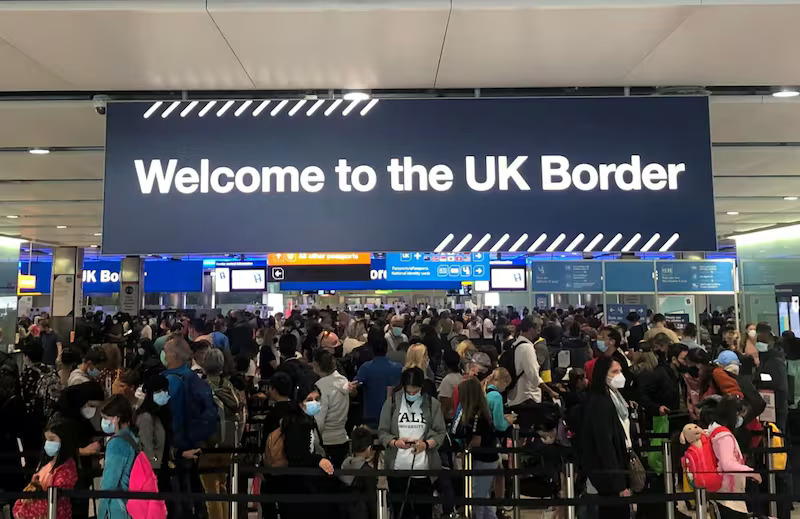 UK population rises to 68.3 million, boosted by immigration