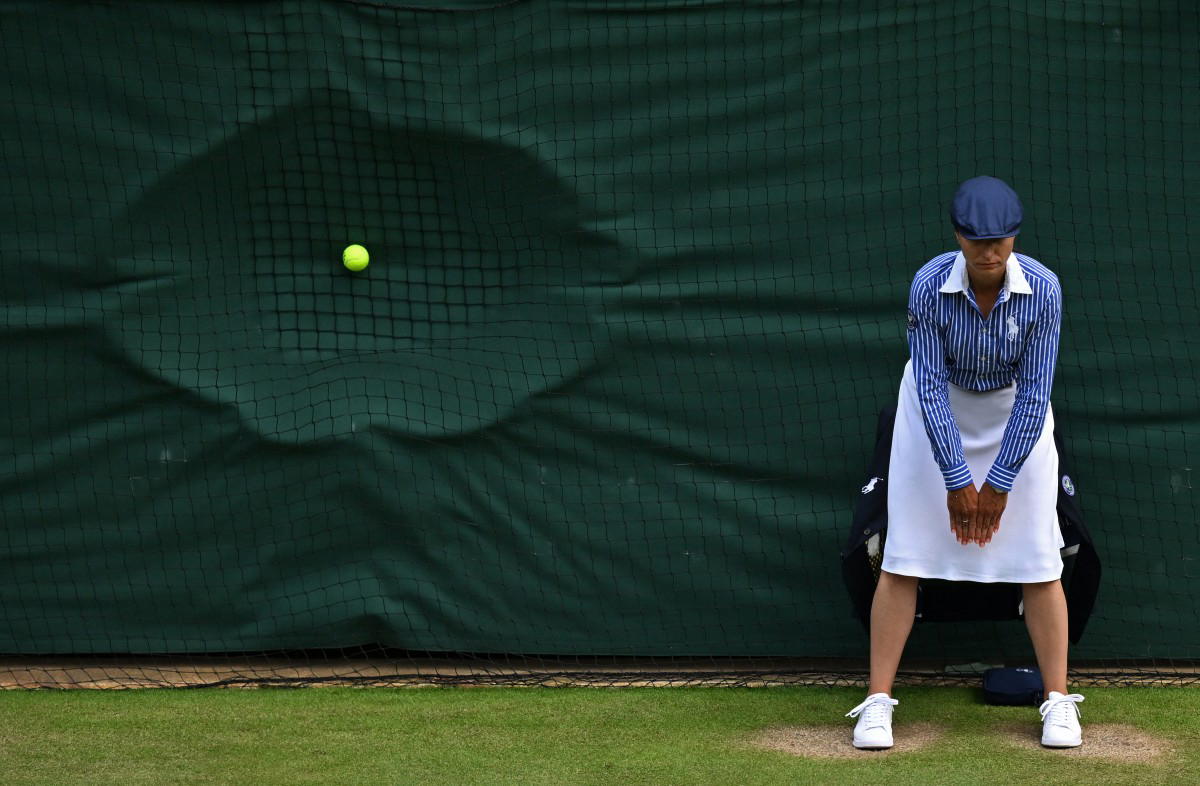 Wimbledon replaces line judges with electronic system