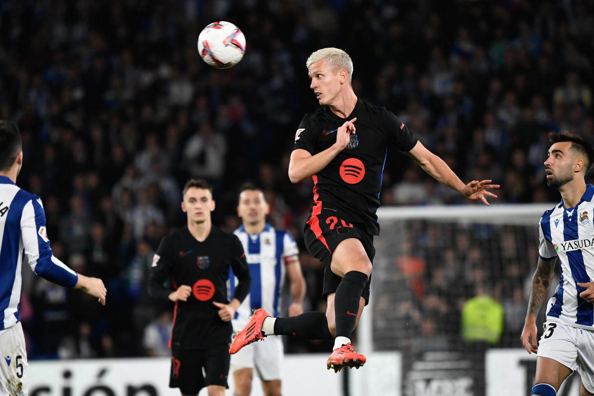 La Liga leaders Barcelona lose 0-1 at Real Sociedad