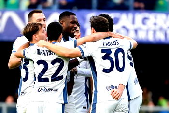 Inter smash Verona to take Serie A lead