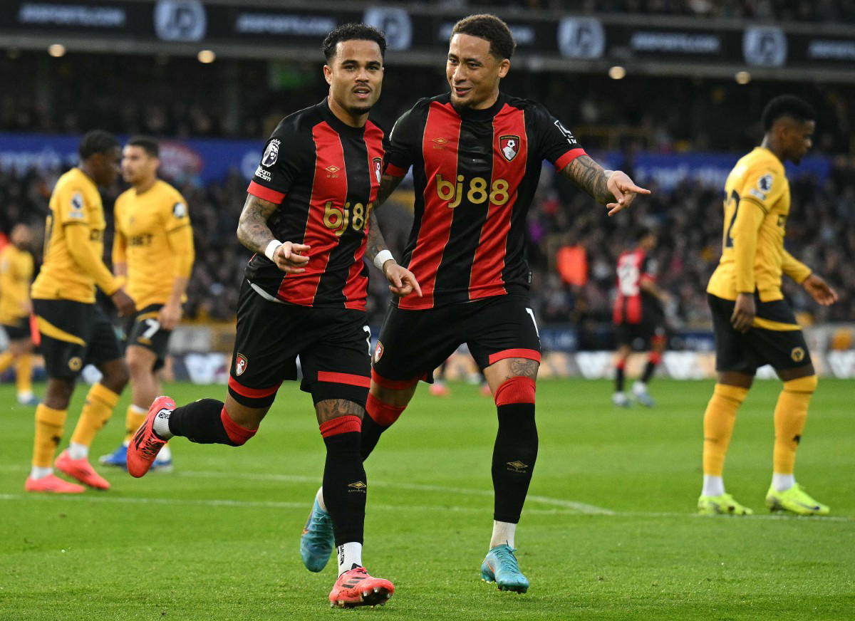 EPL: Kluivert’s penalty hat-trick makes history, Brentford thrash Leicester