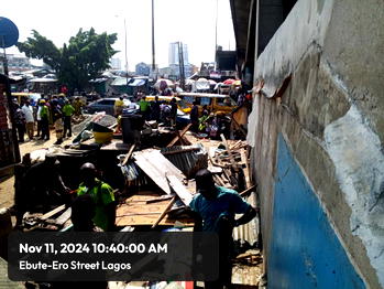KAI demolishes 54 shanties, dislodges squatters under Eko bridge