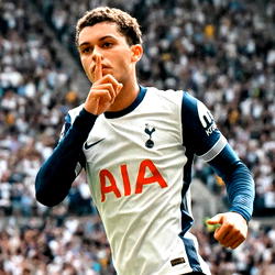 Johnson to decide future after Tottenham agree £35m deal with Palace