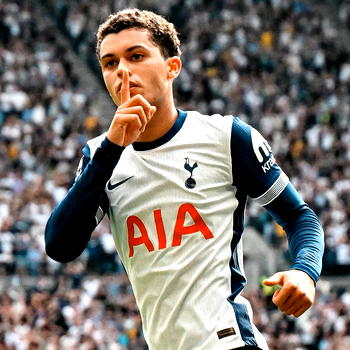 Johnson to decide future after Tottenham agree £35m deal with Palace