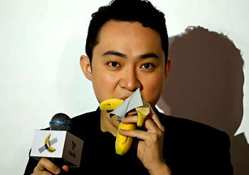 Crypto entrepreneur eats banana artwork he bought for $6.2 million
