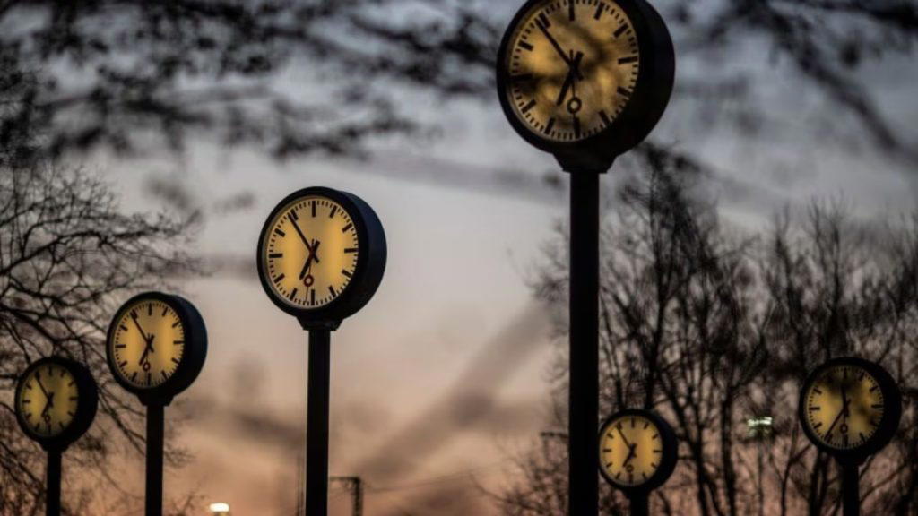 Daylight Savings Ends 2024 Rodi Robinia