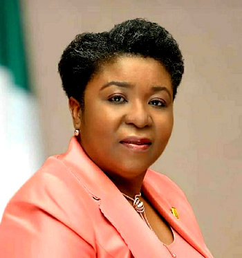 FG rewards 18 civil servants with SUVs, laptops at 2025 awards night