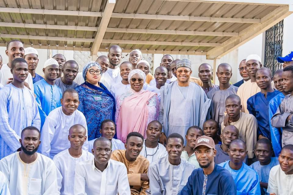 Gov Sani receives detained Kaduna chaps from FG