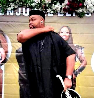 Osanebi gifts Principal Secretary, Idi Presley, a rand-new Lexus jeep