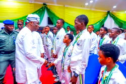 Sanwo-Olu hosts, gifts cash to 8th National Youth Games, Asaba ’24 contingent