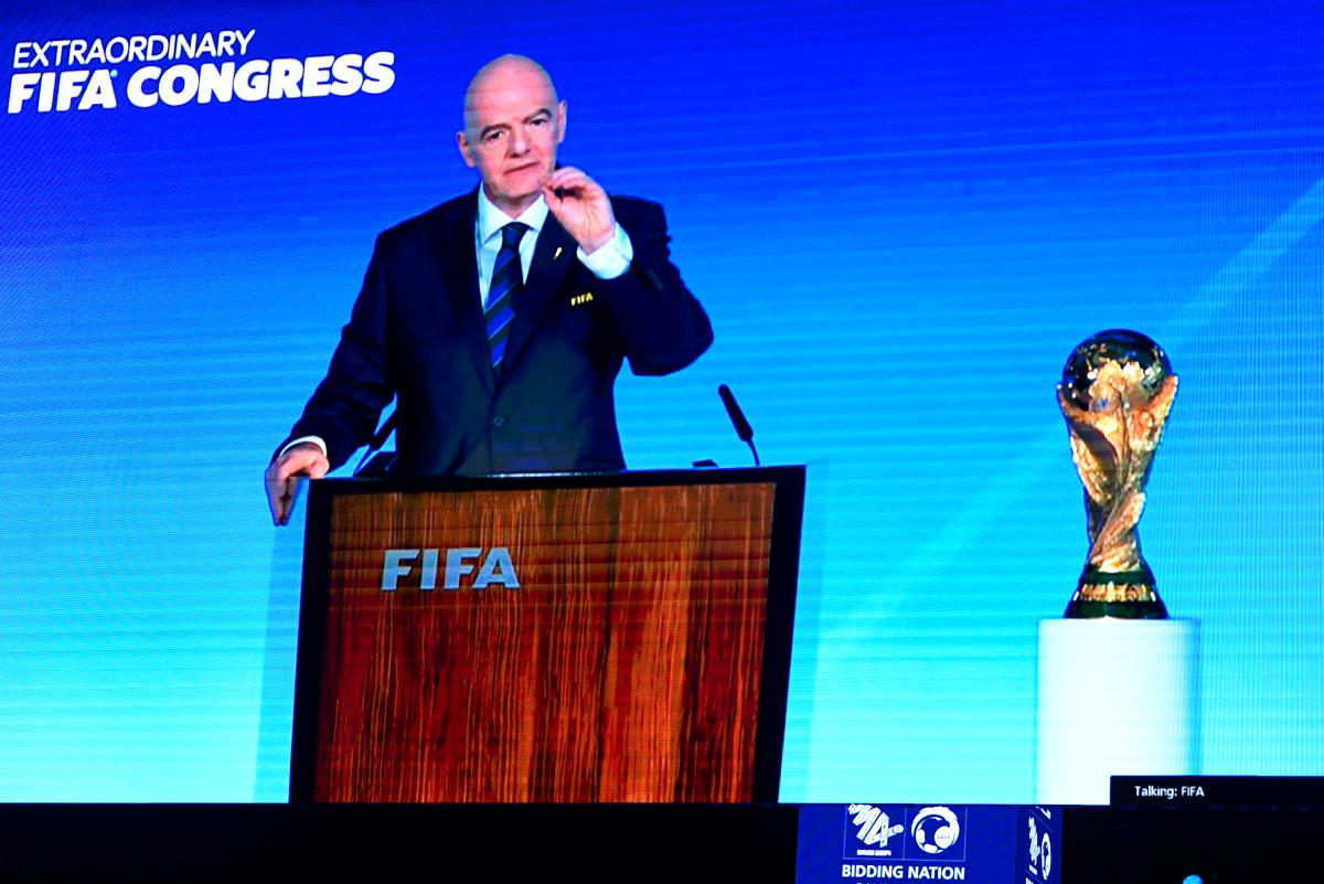'L'Italie pourrait se qualifier,' plaisante le président de la FIFA sur une Coupe du monde à 64 équipes en 2030