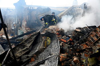 Russian strike kills Ukrainian family ahead ceasefire talks