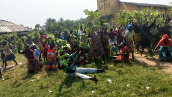 Death of PG: Okuama community protests, issues seven-day ultimatum for release of leaders