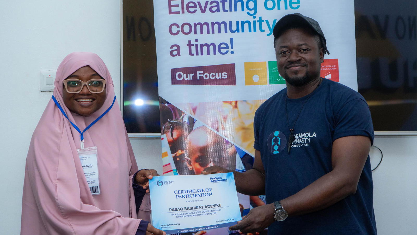 Foundation gives grant to young enterpreneurs