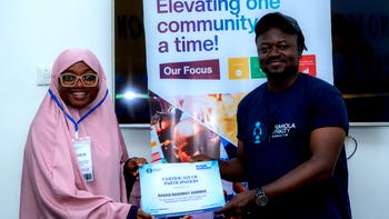 Foundation gives grant to young enterpreneurs