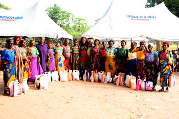 JOYFUL GIVING: Group celebrates Christmas for Enugu Widows
